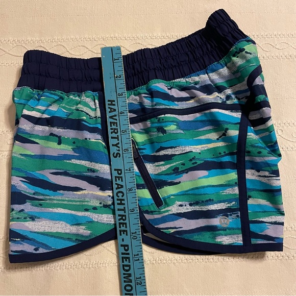 Lululemon Tracker Shorts Seven Wonders Multi Hero Blue Pattern Print Athletic 6 - Picture 9 of 9
